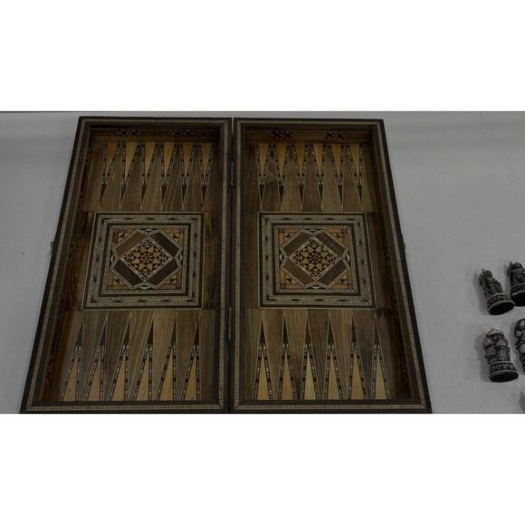 VINTAGE MOSIAC WOOD INLAYED CHESS BACKGAMMON FOLDING GAME SET - Picture 5 of 12